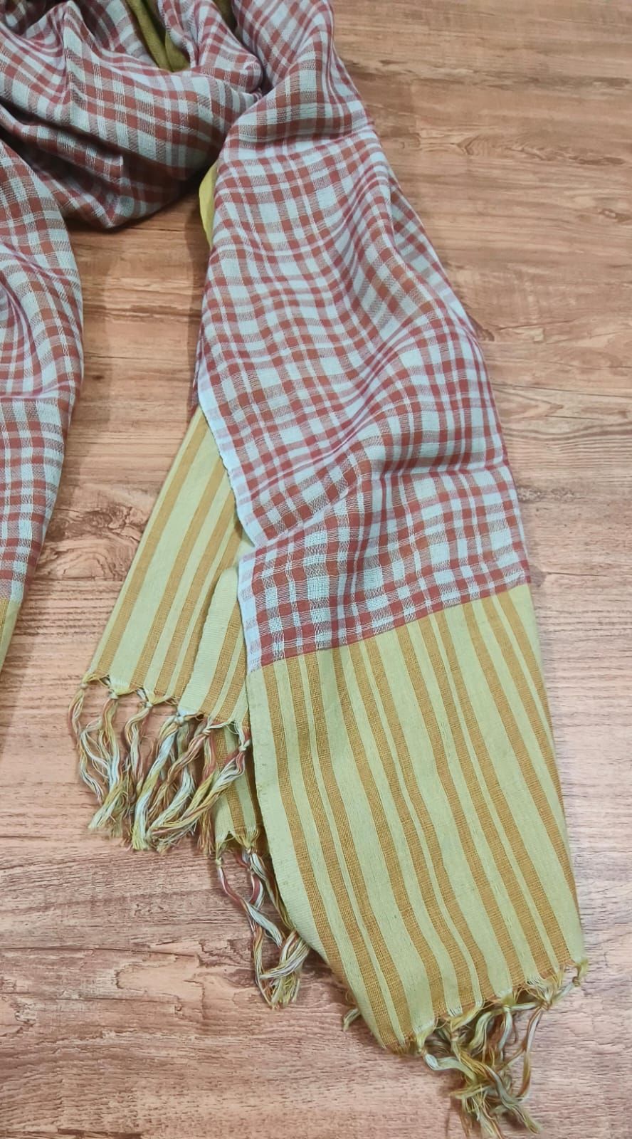Cotton scarf with Jamdani narrow stripe